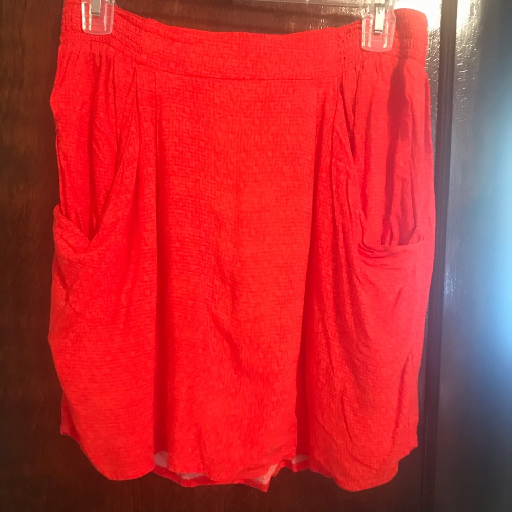Divided slouchy pocket skirt